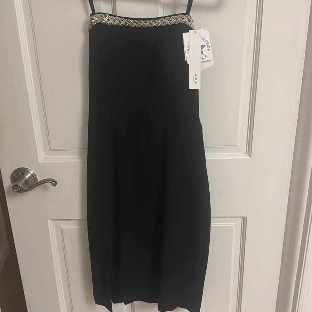 Bloomingdale's Black A-Line Midi Skirt for Work